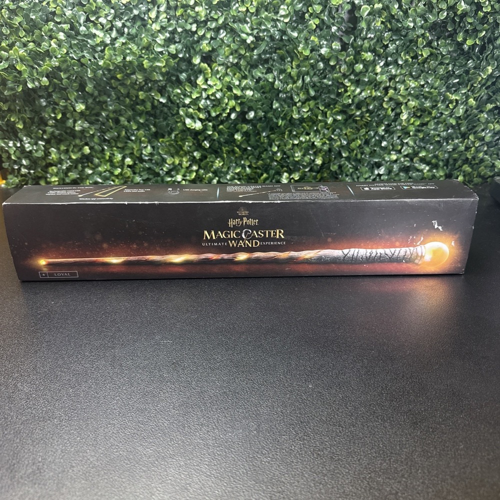 Rare Harry Potter Magic Caster Wand Loyal Collectible Ultimate Experience